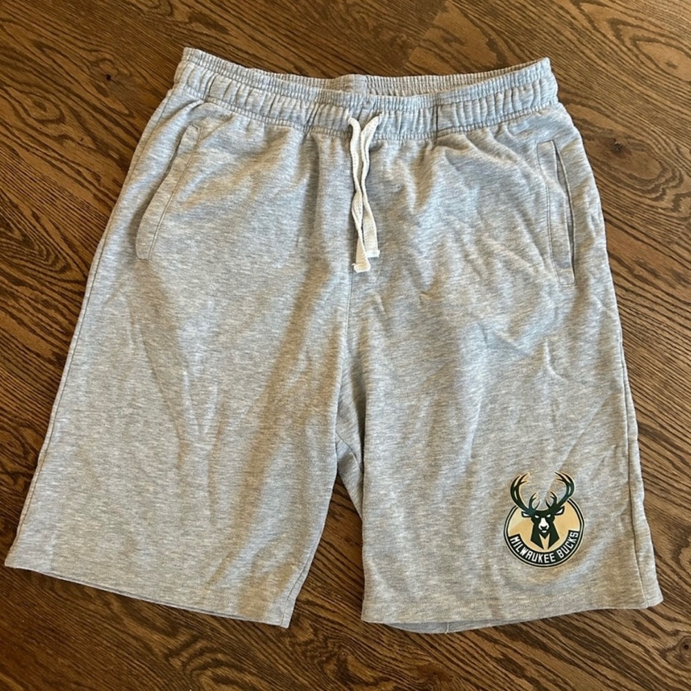 Men’s NBA: Milwaukee Bucks Shorts